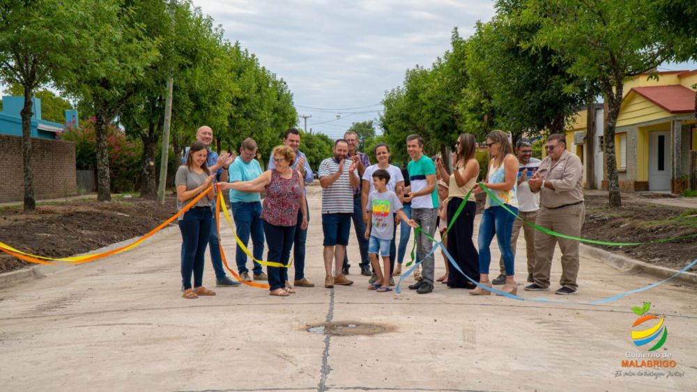 Se habilitó una nueva cuadra pavimentada MalabrigoNoticias ar